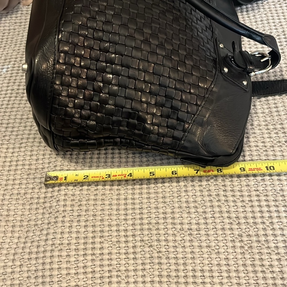 Valentina Italia Black Woven Leather Two Handle Zipper Laptop Tote Bag Purse - Picture 10 of 16